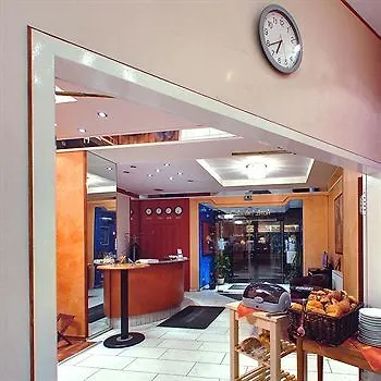 Hotel Mondial Dusseldorf